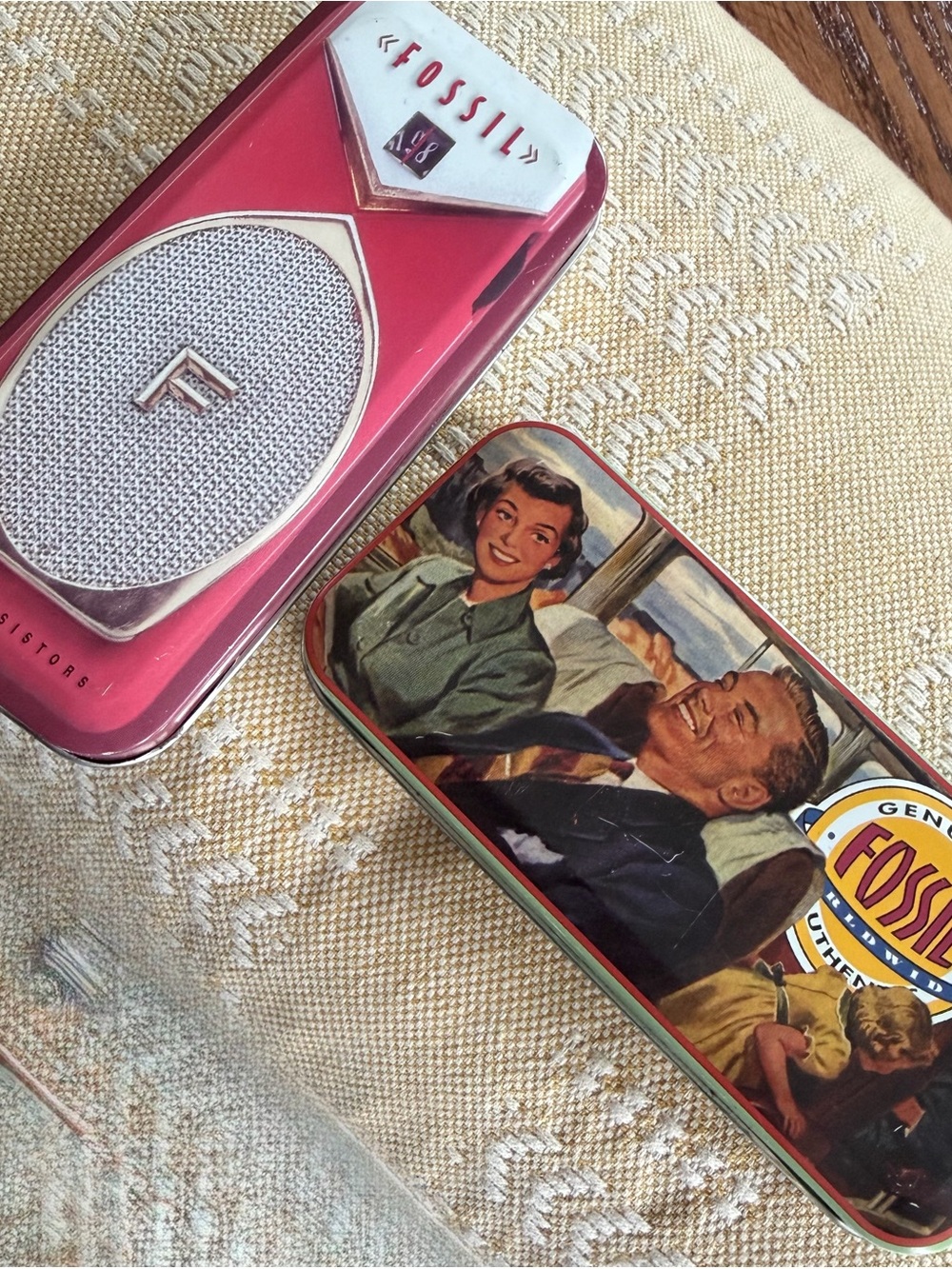 Fossil Retro Tin Set in Red and Multicolor
